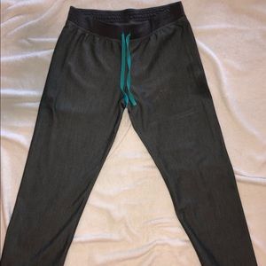 Figs Women's Graphite Livingston Basic Scrub Pants